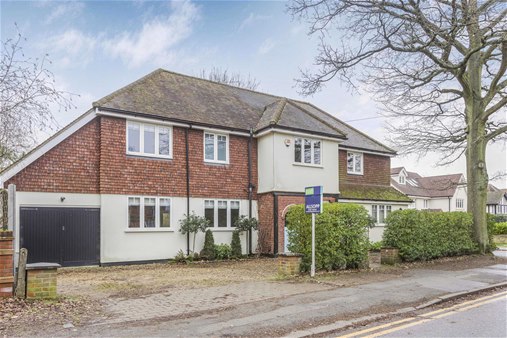 Roundwood Park, Harpenden, AL5 3AQ